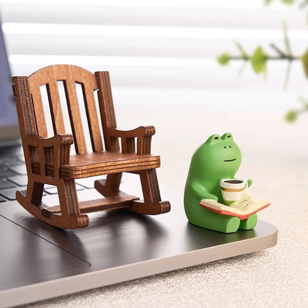 Cartoon Frog Animal Statue - Spooky's Loot