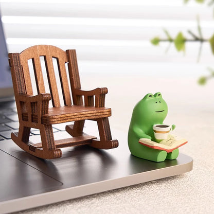 Cartoon Frog Animal Statue - Spooky's Loot